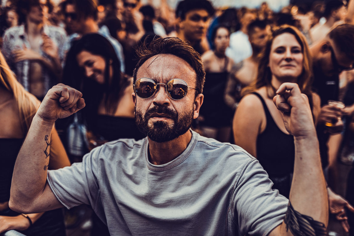 Loading... just a sec